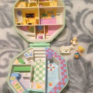 Vintage Polly Pocket Blue Bird with 2 miniature Polly figure and cow